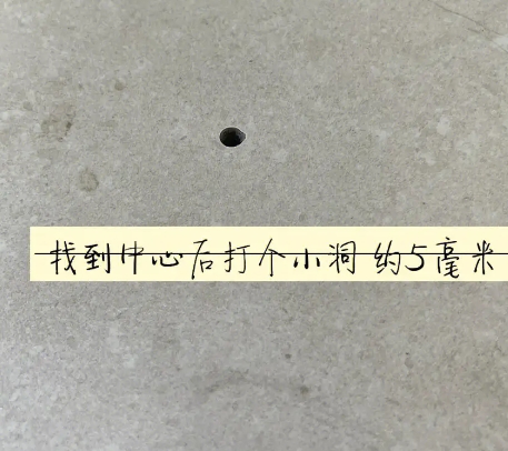 红星瓷砖空鼓维修公司专业解答在瓷砖铺贴过程中，如果砂料搅拌不均匀，将会带来以下问题
